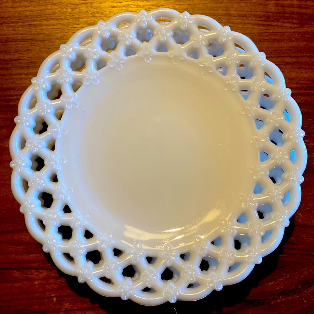 Set of 2 vintage Westmoreland Milk Glass Lunch plates. Pattern is Forget Me Not.
